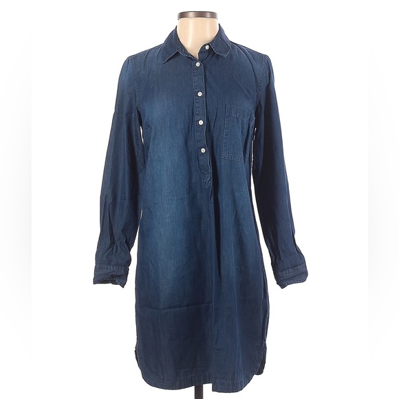 Old Navy Dresses & Skirts - NWT Old Navy Long Sleeve Denim Dress Size S